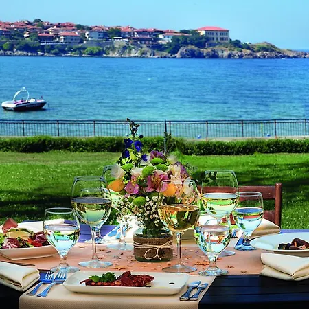 瑟琳娜酒店 酒店